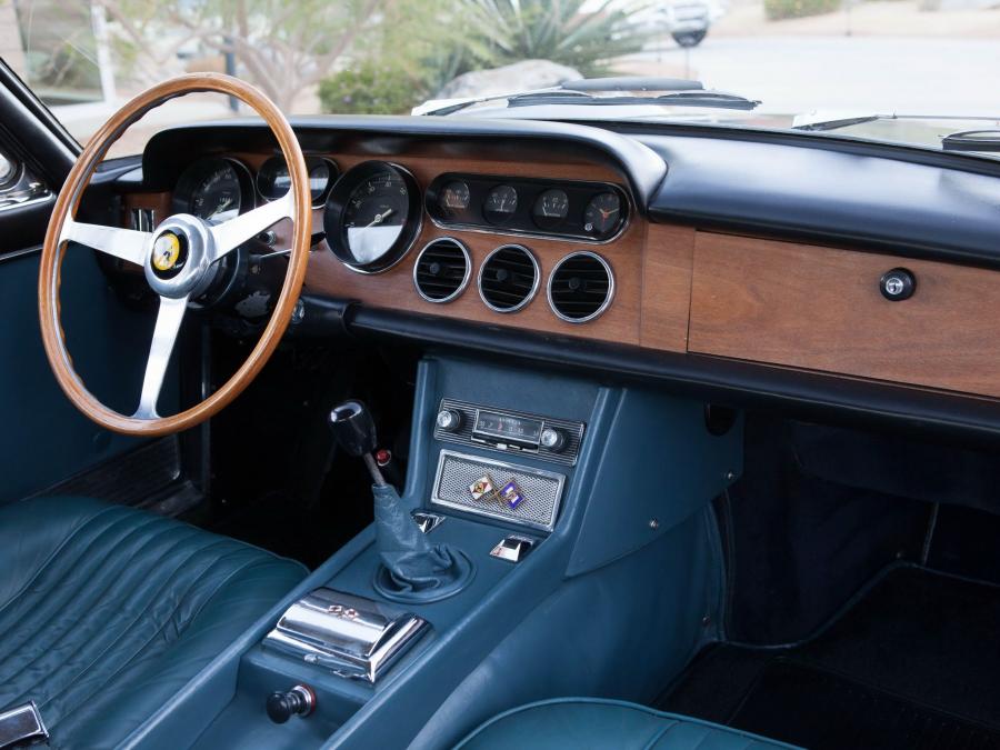  Ferrari 330 GT 2+2 (Series II) 1965 года  (фото 2 из 43)